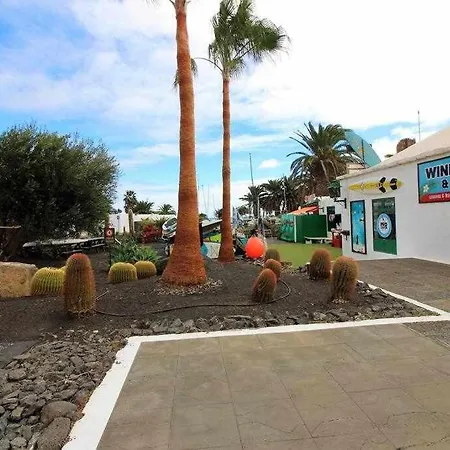 Barbara House . * Costa Teguise
