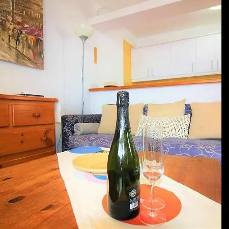 Barbara House . * Costa Teguise